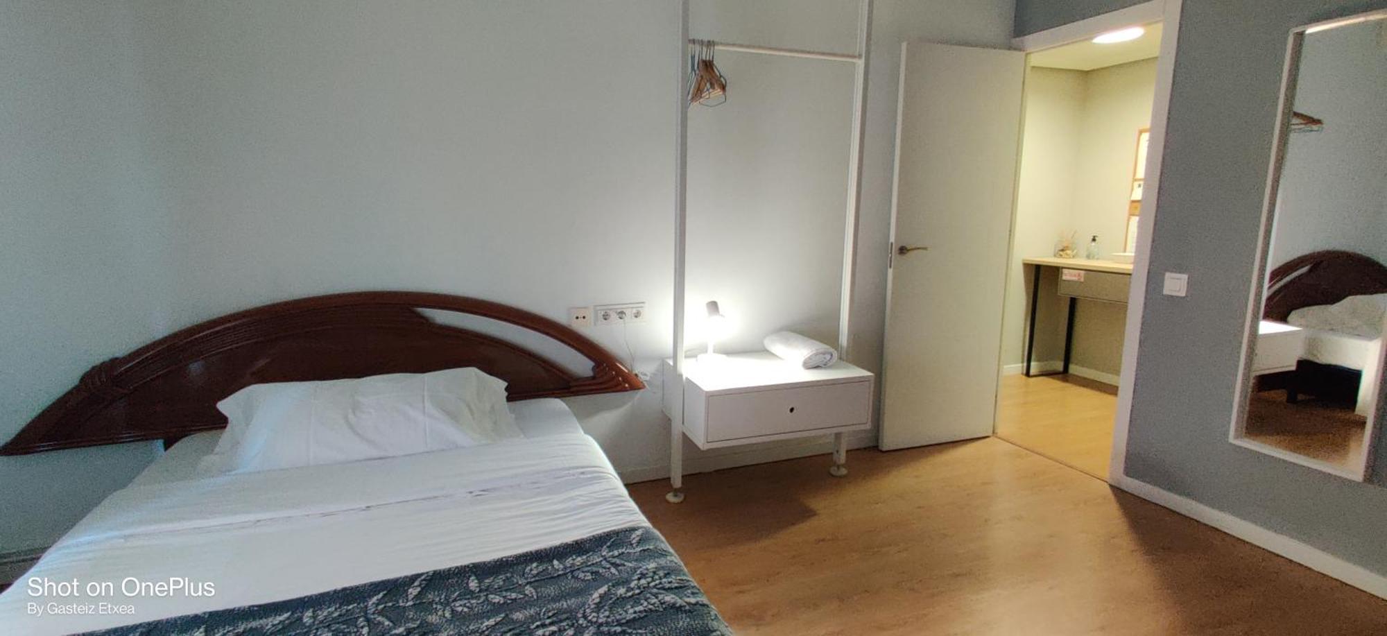 Gasteiz Etxea L Apartment *